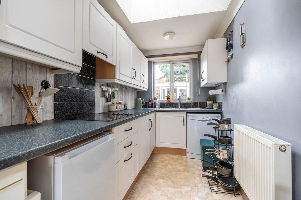 Property photo 2 of 22