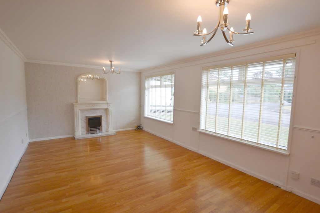 Property photo 2 of 27