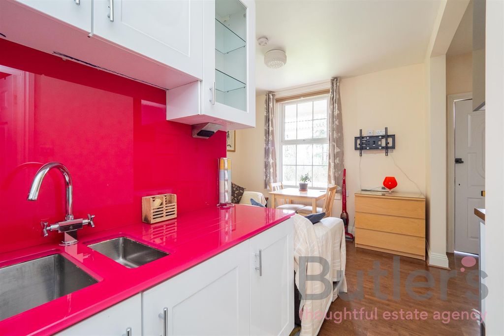 Property photo 3 of 7 Wh_1-003_Wm.Jpg