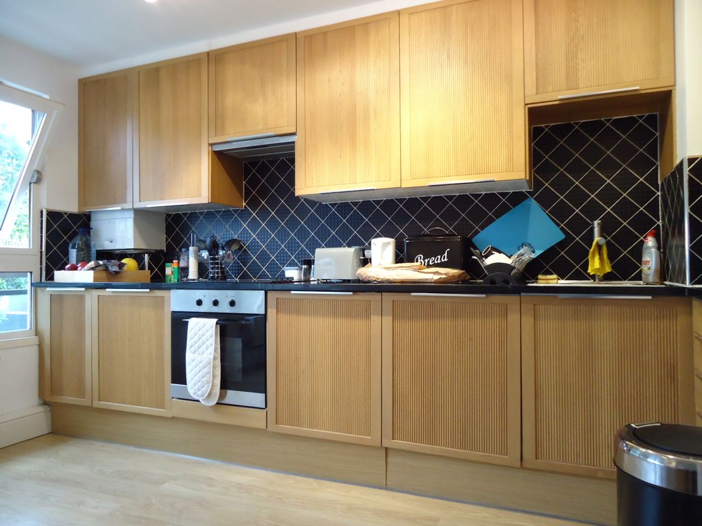 Property photo 1 of 9 Open Plan Kitchen