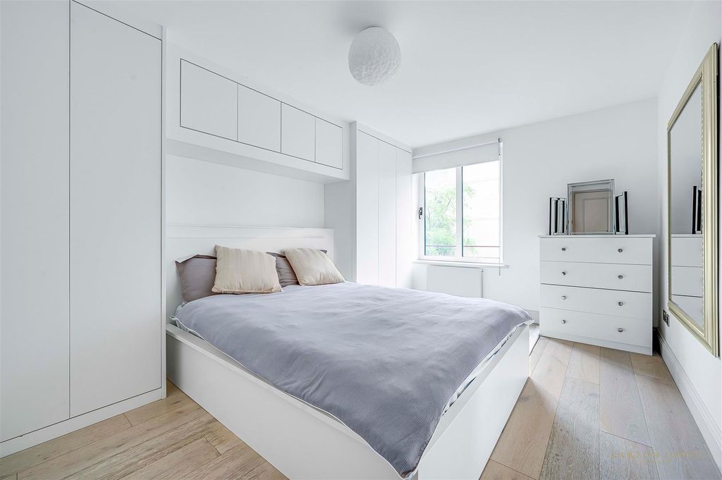 Property photo 3 of 13 Bedroom.Jpg