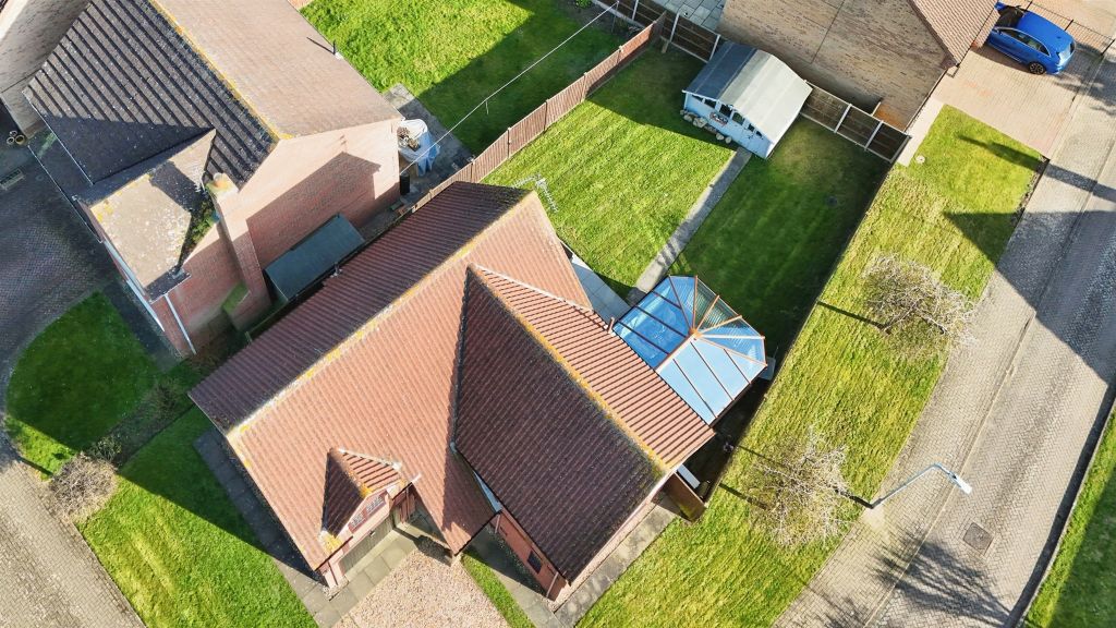 Property photo 2 of 27