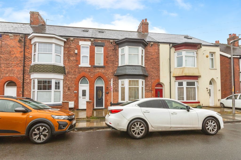 Property photo 1 of 17