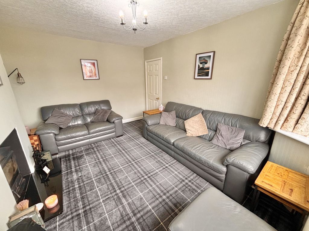 Property photo 3 of 24