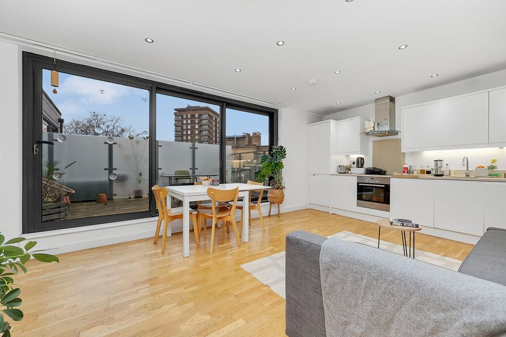 Property photo 3 of 13 4.Jpg