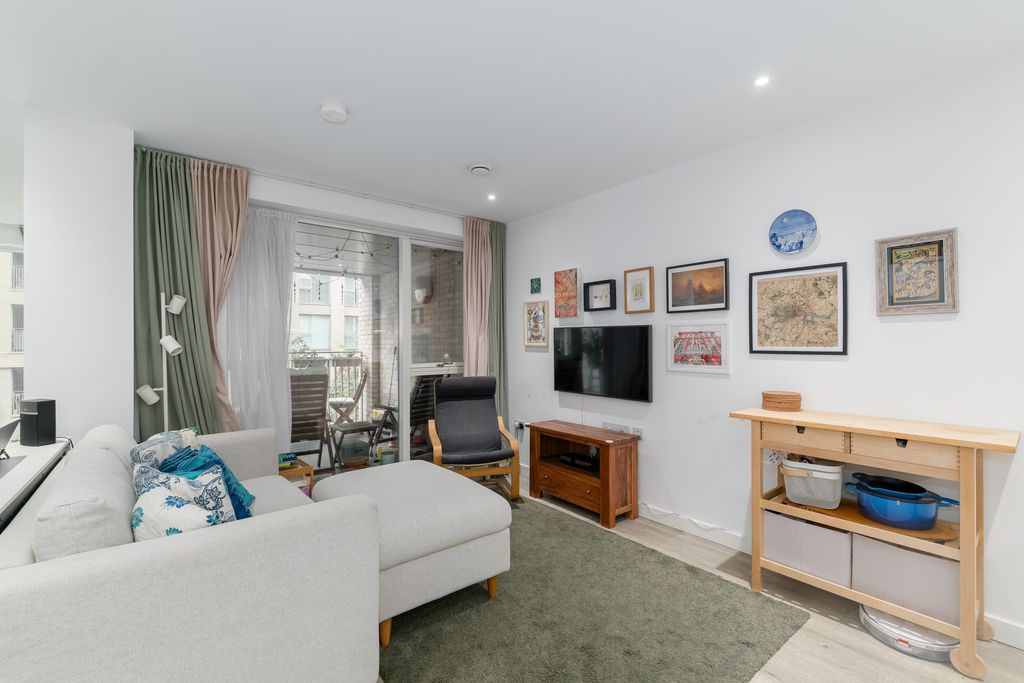 Property photo 3 of 16