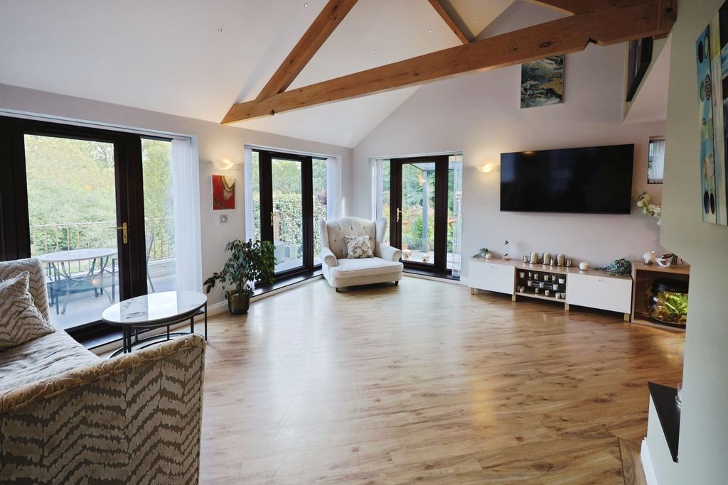 Property photo 3 of 51 Pbox-Img.Jpg