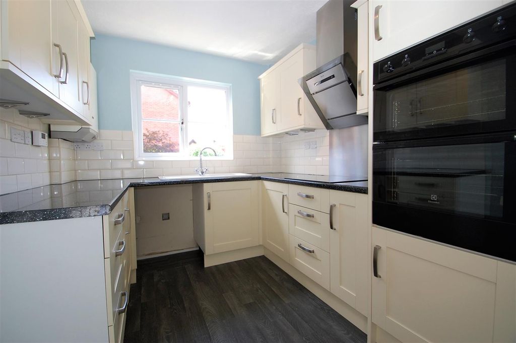 Property photo 3 of 13