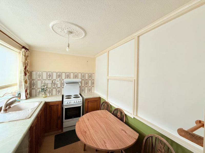 Property photo 3 of 7 Photo 7