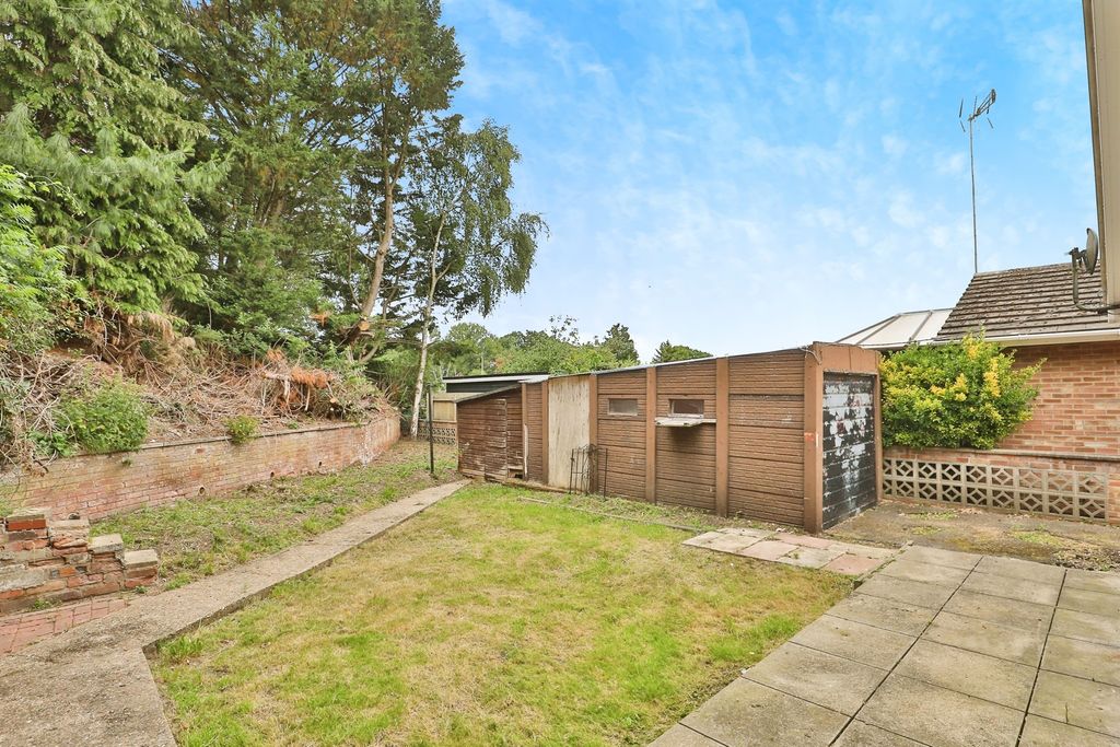 Property photo 2 of 17