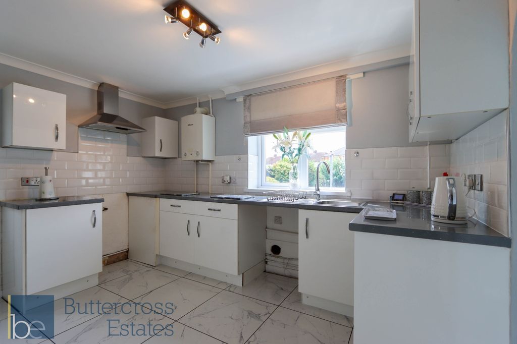 Property photo 2 of 15 Kitchen