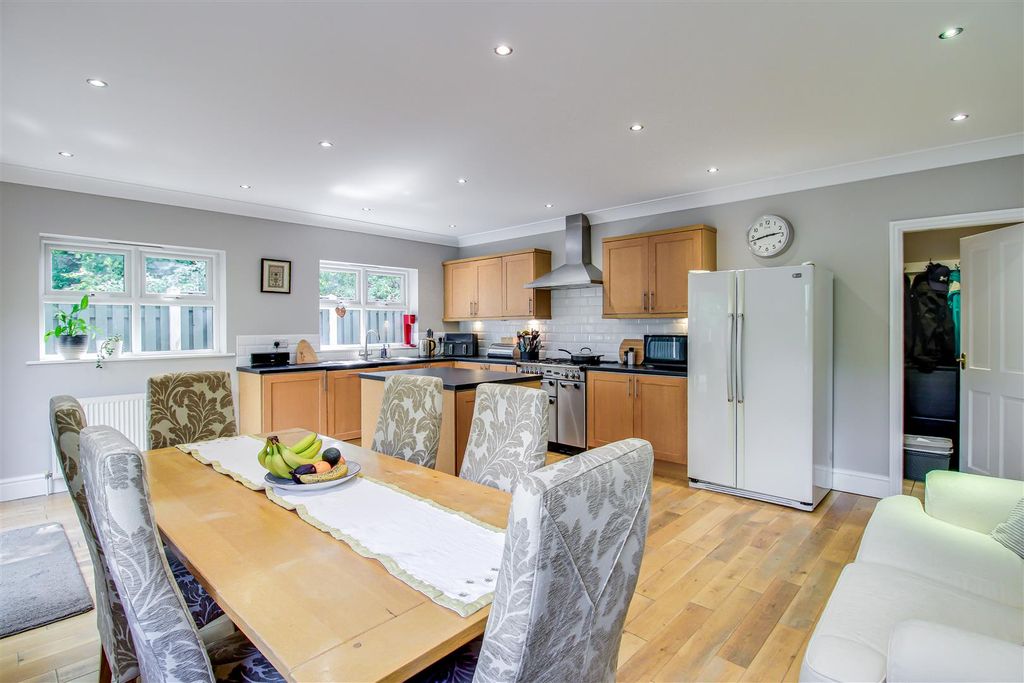 Property photo 3 of 23 Open Plan Kitchen Living Diner