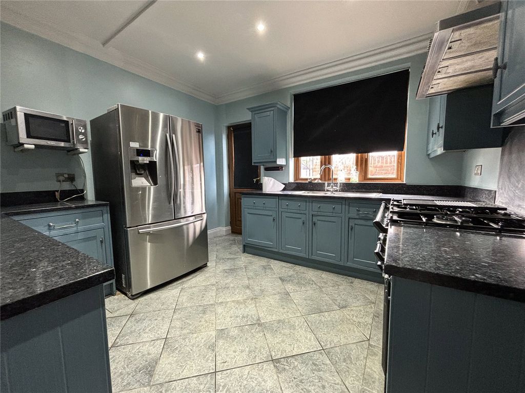 Property photo 3 of 6 Picture No. 01