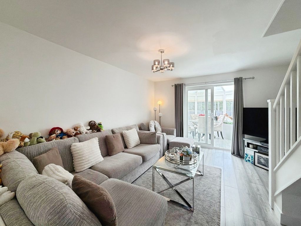 Property photo 3 of 11 5533746
