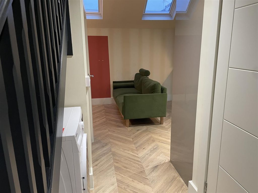 Property photo 3 of 10 Img_2431.Jpg