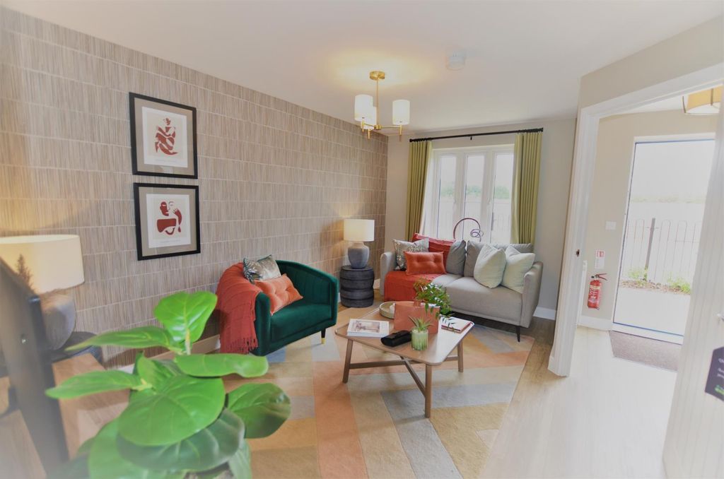 Property photo 2 of 9