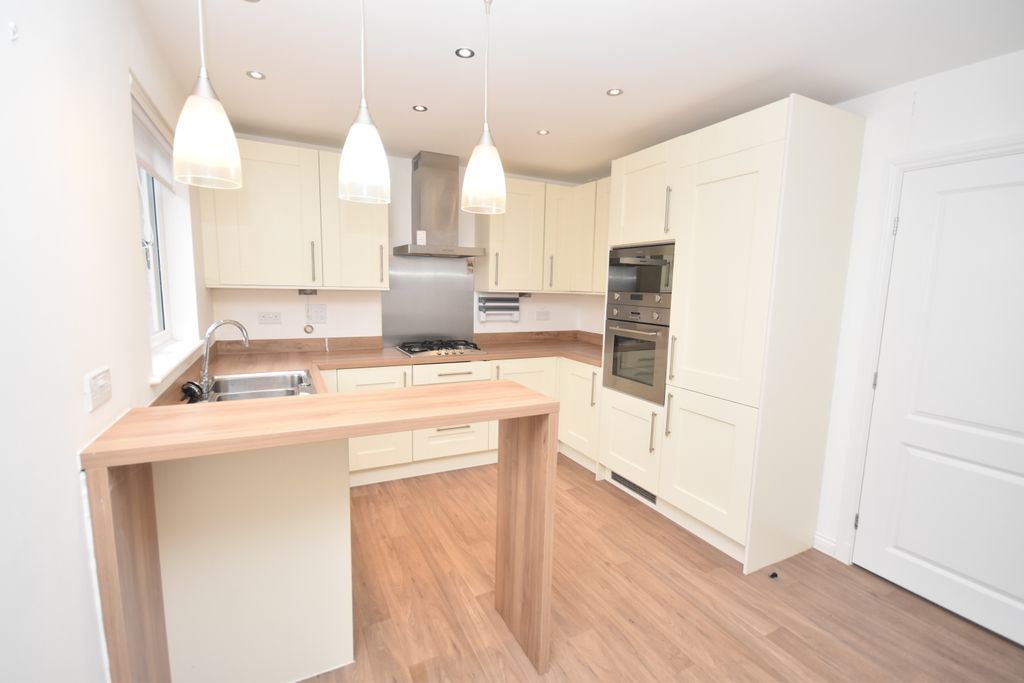 Property photo 2 of 20 Kitchen/Diner
