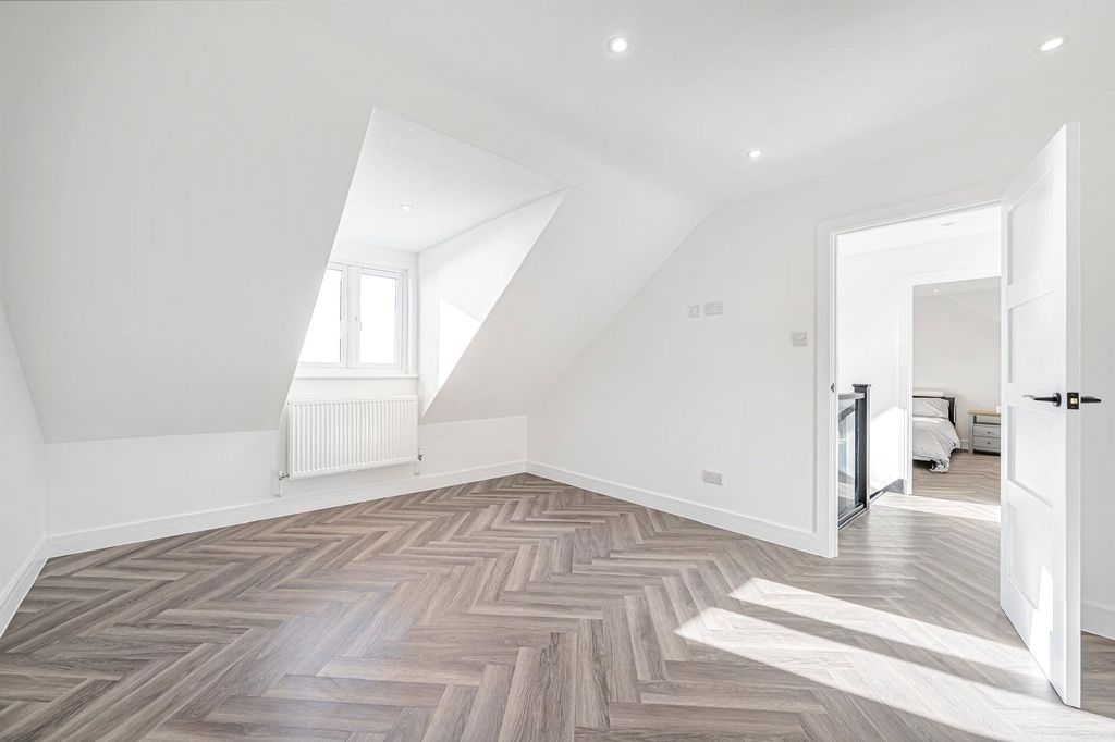 Additional image 22 of 4 bed detached house for saleSouth Coast Road, Telscombe Cliffs, Peacehaven, East Sussex BN10