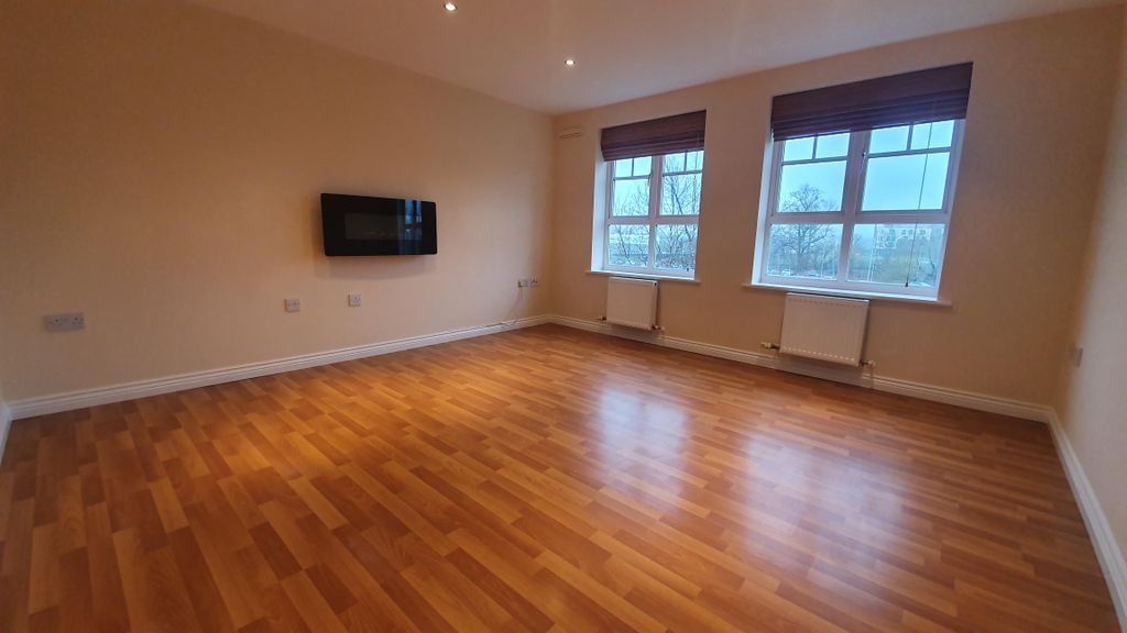 Property photo 2 of 9 Living Room