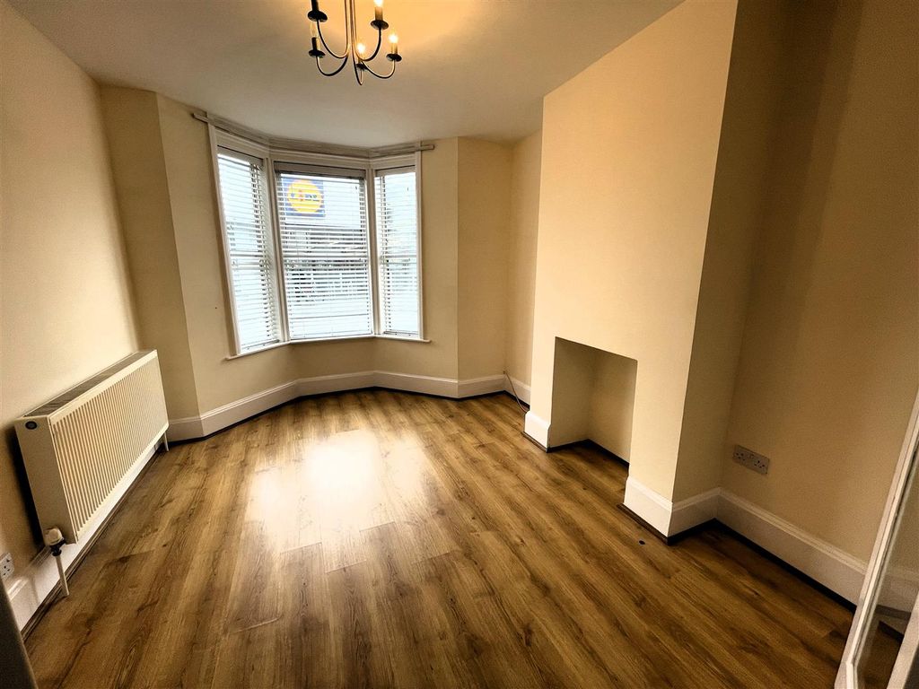 Property photo 2 of 14 Img_8590.Jpg