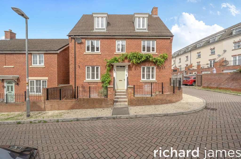 Property photo 1 of 23 A8c0Be7208A442d2A728B993B15F046d