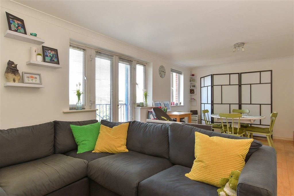 Property photo 1 of 13 Lounge/Diner