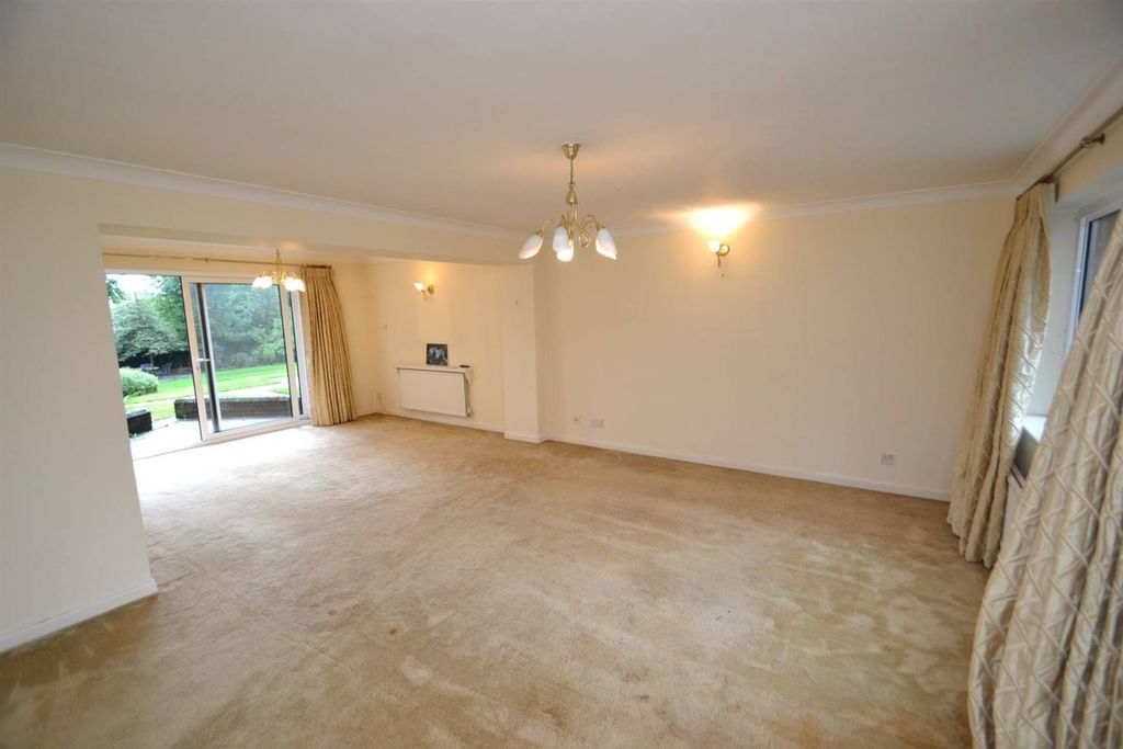 Property photo 3 of 13 Photo