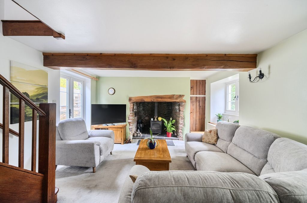 Property photo 2 of 26 1299272-14-683714...
