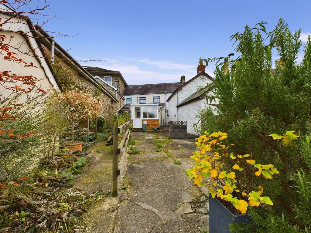 Property photo 3 of 4