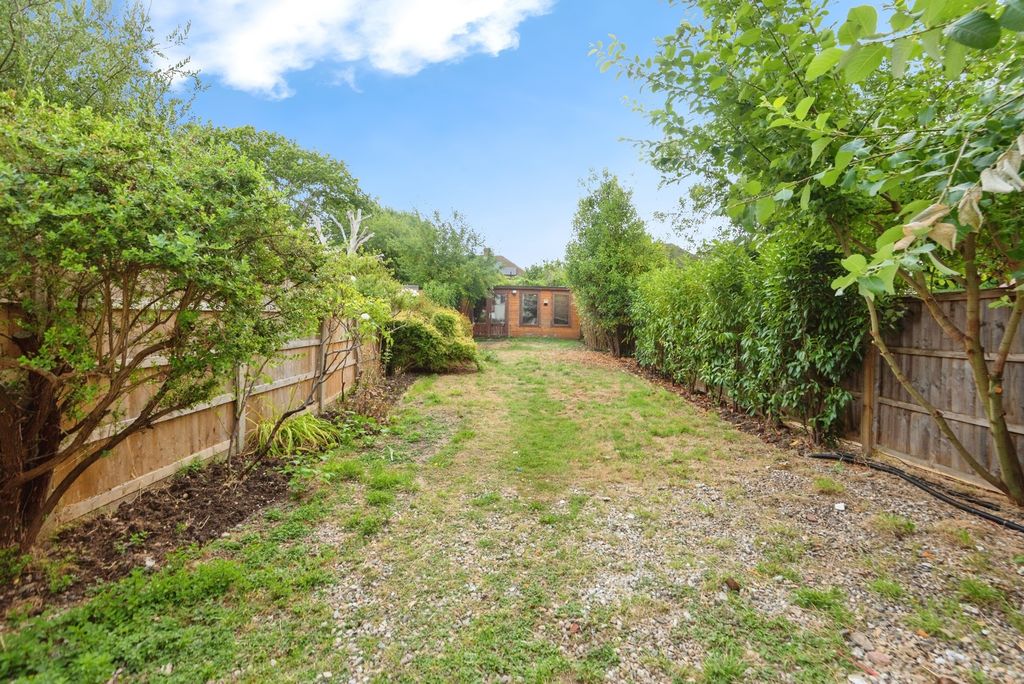 Property photo 3 of 17 Garden