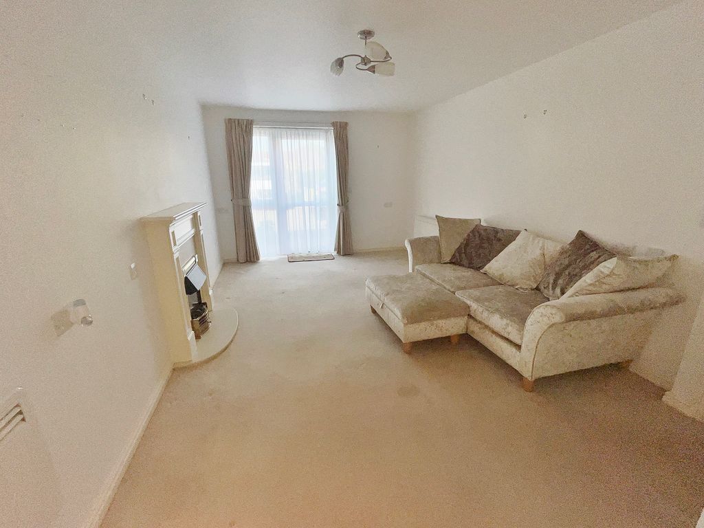 Property photo 3 of 11