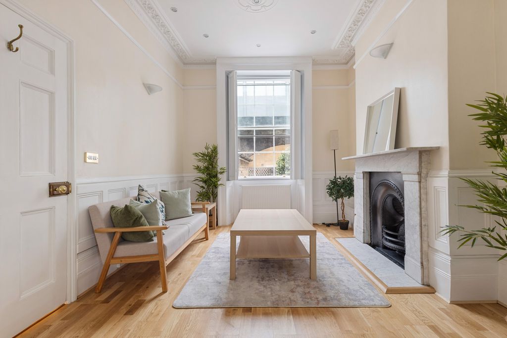 Property photo 2 of 43 Photo 7