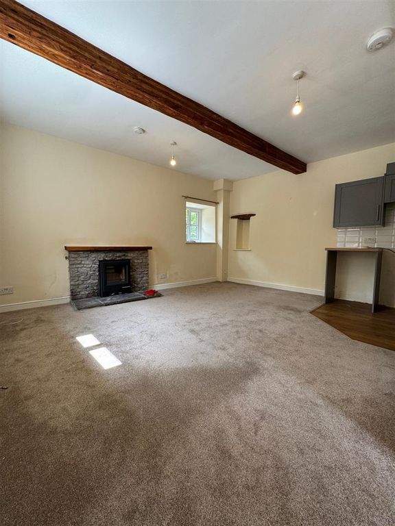 Property photo 2 of 6 Lounge.Jpg