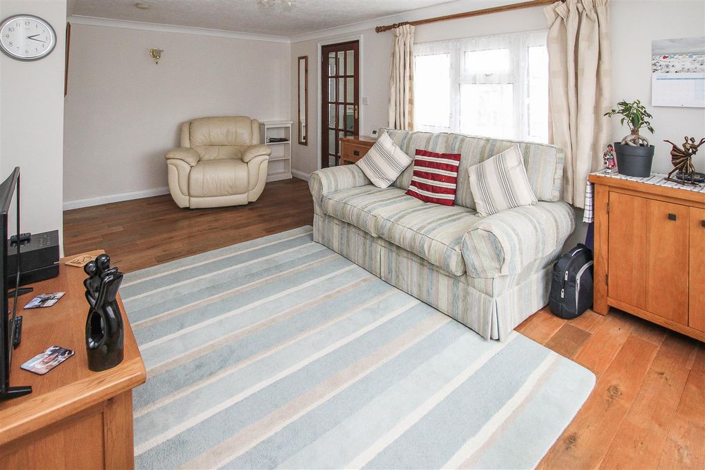 Property photo 2 of 12 Img_1978-4.Jpg