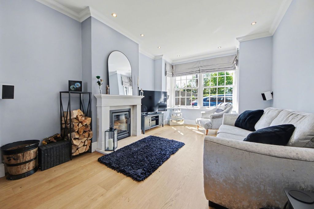Additional image 2 of 4 bed detached house for salePortsmouth Road, Southampton SO19