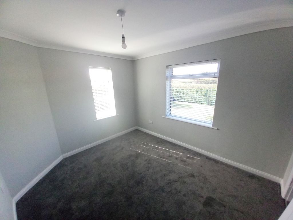 Property photo 3 of 13 Dining Room