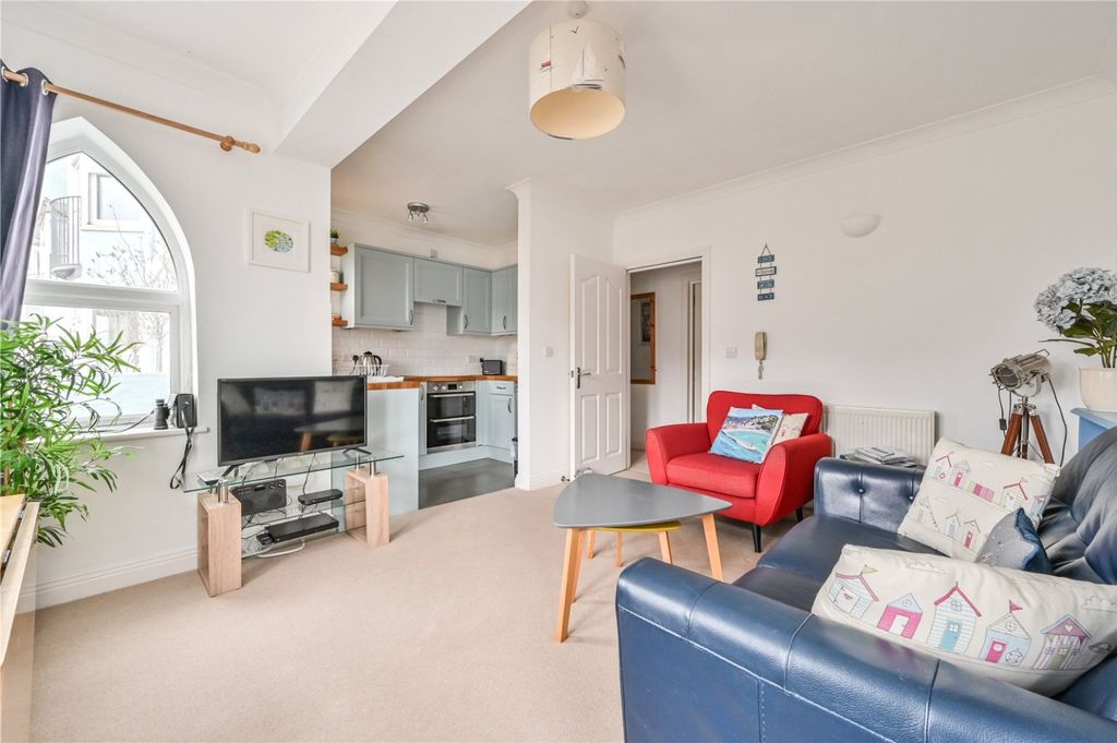 Property photo 3 of 10 4761302