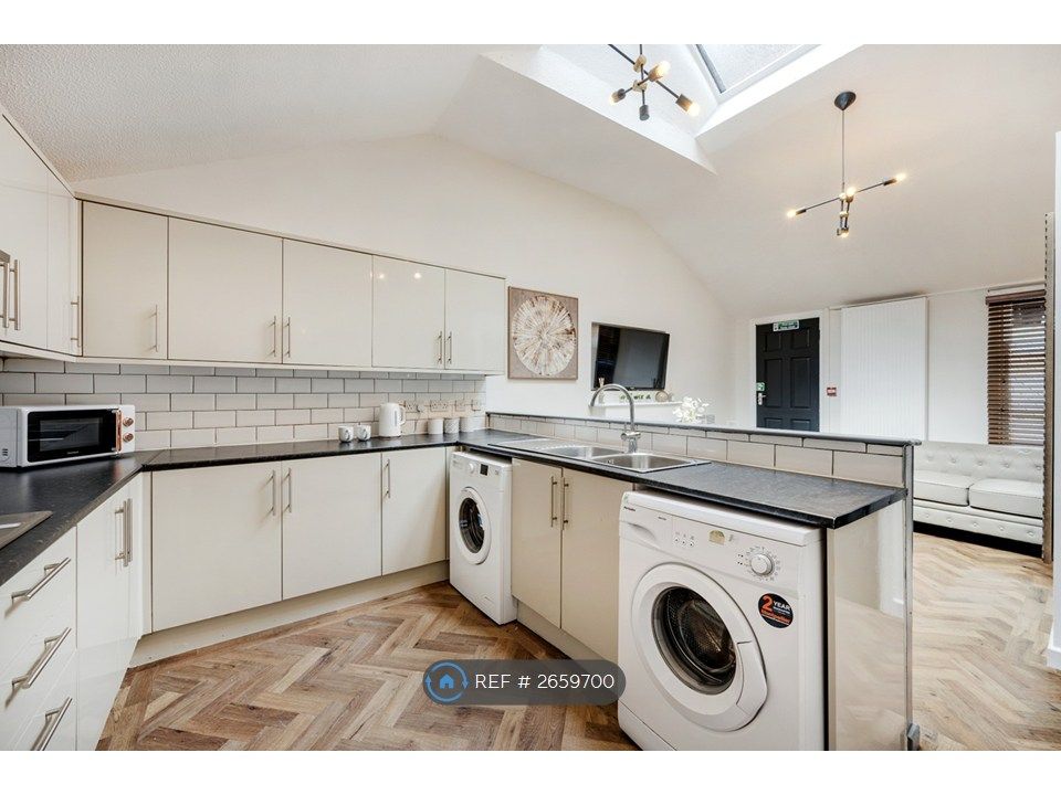 Property photo 3 of 35