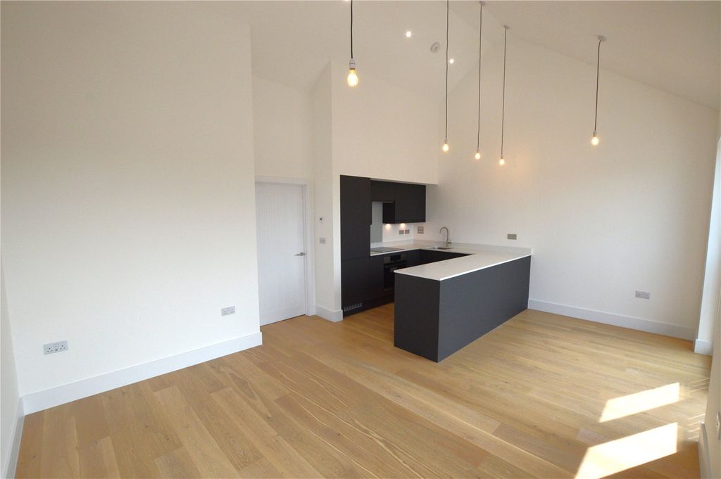 Property photo 2 of 10 Picture No. 05