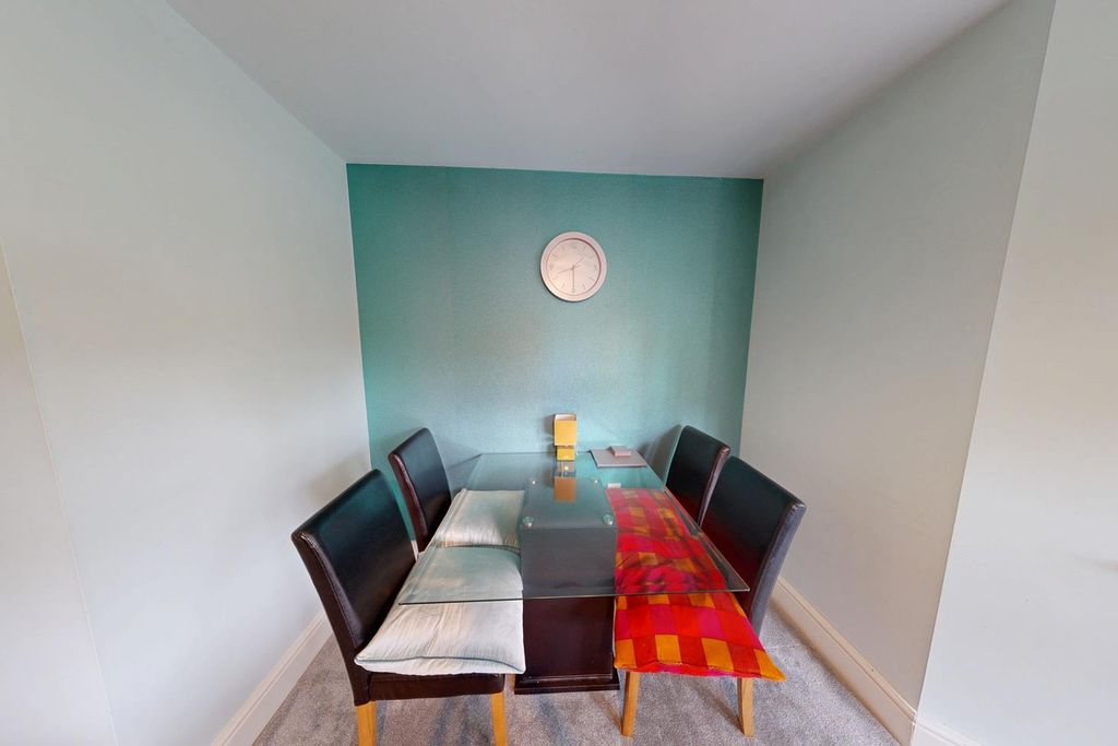 Property photo 3 of 9 3.Jpg
