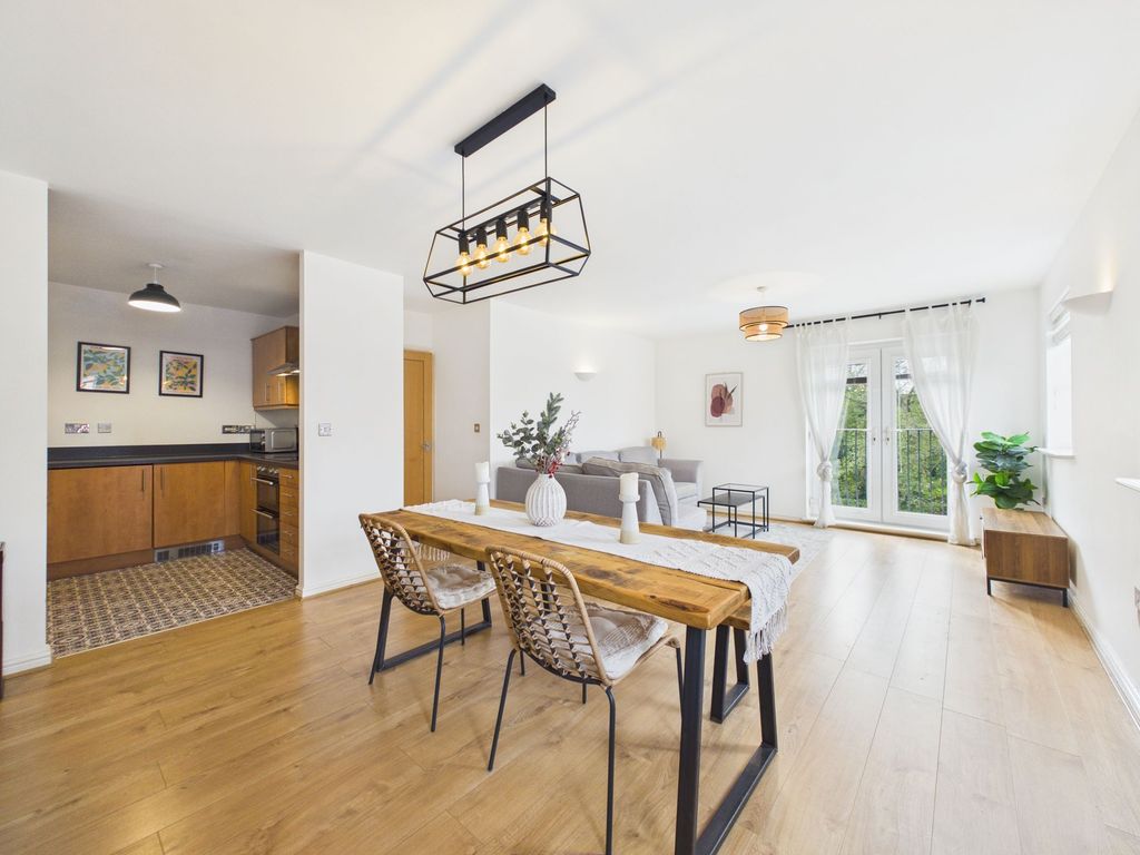 Property photo 1 of 13 Open-Plan Living