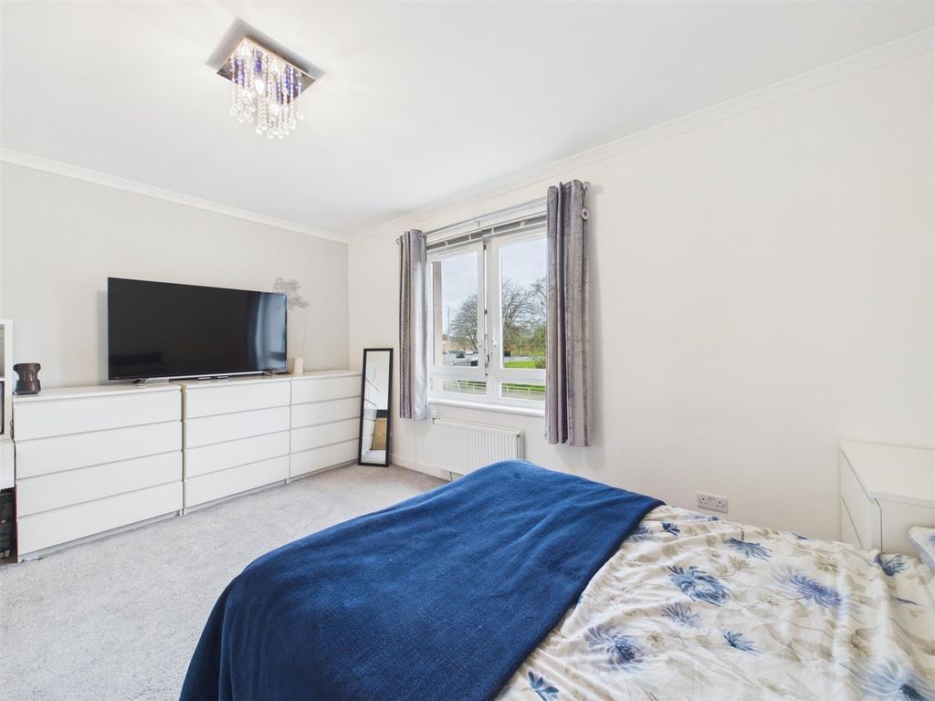 Property photo 3 of 16 Cam03782G0-Pr0293-Still033_Alt.Jpg