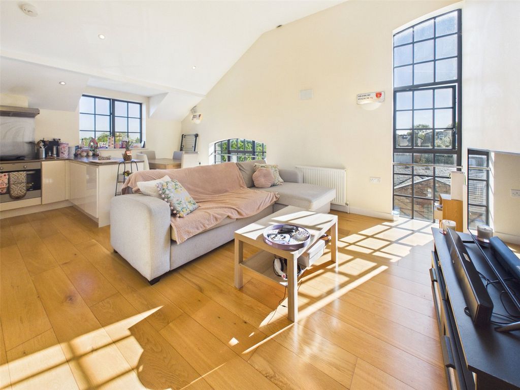 Property photo 3 of 12 Picture No. 15