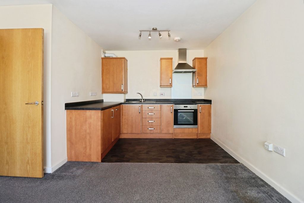 Property photo 2 of 19 Pbox-Img.Jpg