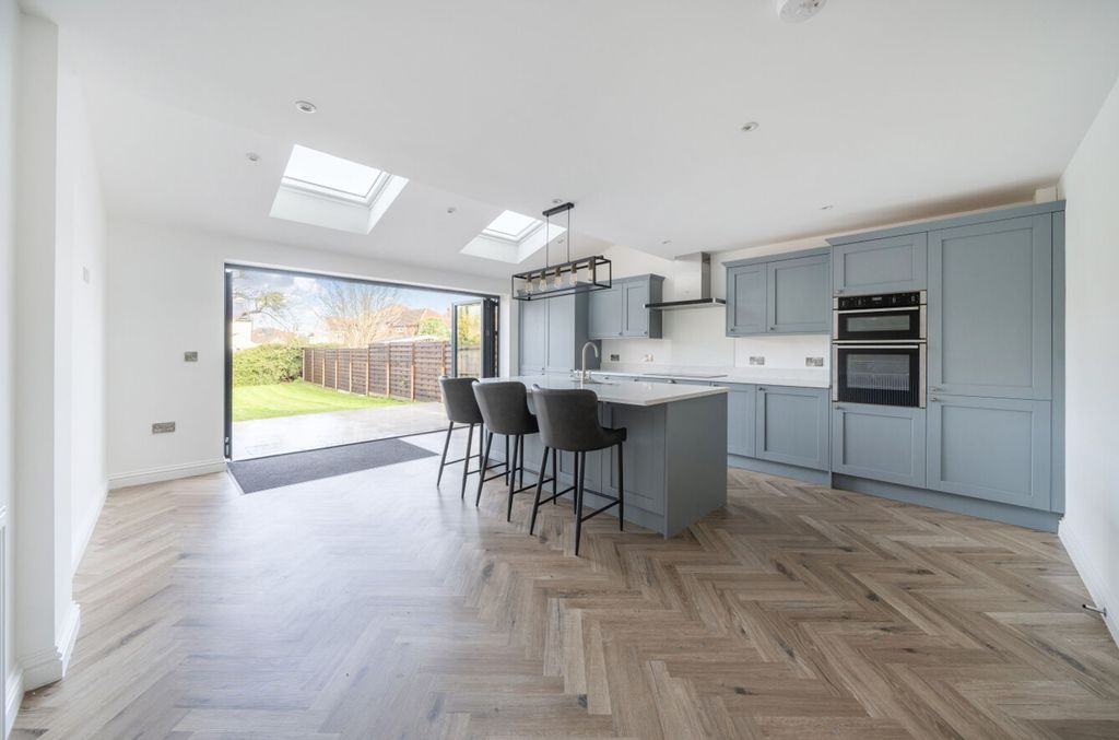 Property photo 1 of 20 Kitchen/Diner/Family Room