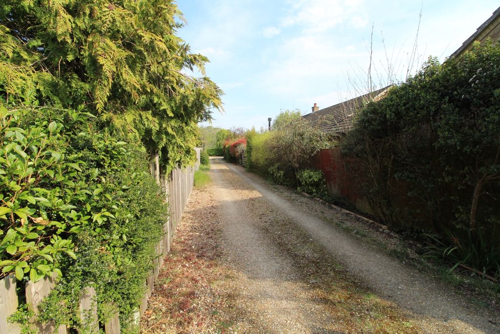 Property photo 2 of 38 Driveway To Home