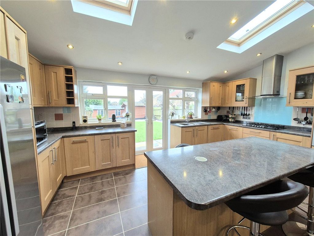Property photo 2 of 17 Picture No. 02