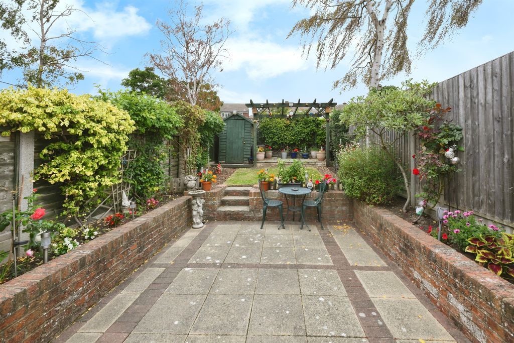 Property photo 3 of 17
