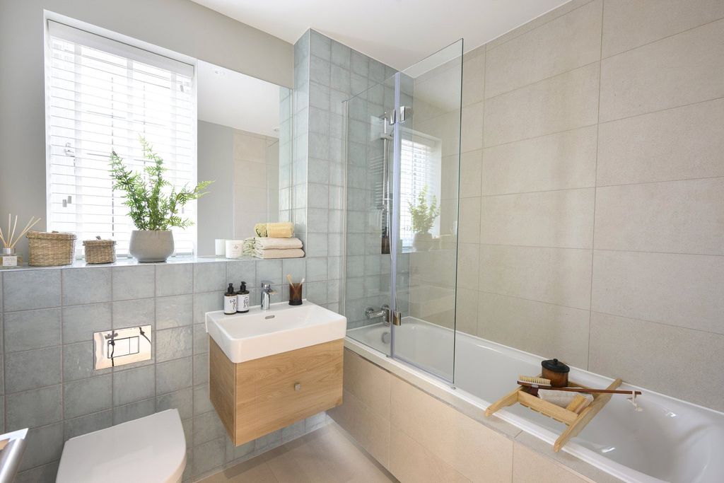 Additional image 8 of 3 bed detached house for saleHitches Lane, Fleet GU51