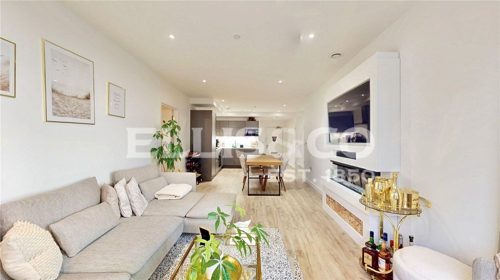 Property photo 2 of 23 Picture No. 10